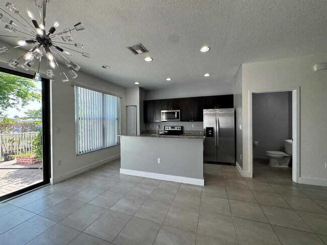 Building Photo - 2037 Oysterwood Ln