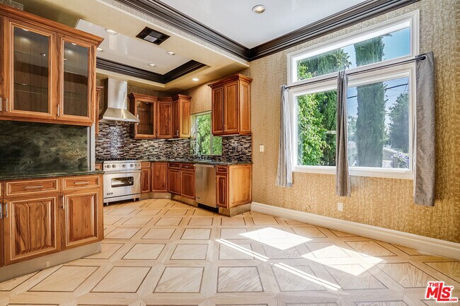 Foto del edificio - 4520 Fulton Ave