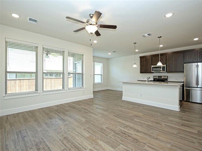 Foto del edificio - 415 Parkline Dr