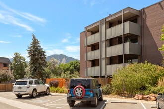 Building Photo - 2227 Canyon Blvd
