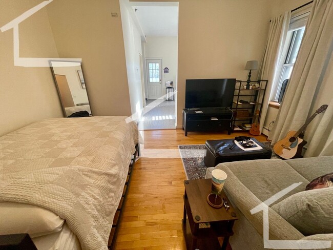 Building Photo - LARGE STUDIO NEARB BOSTON COLLEGE - CHESTN...