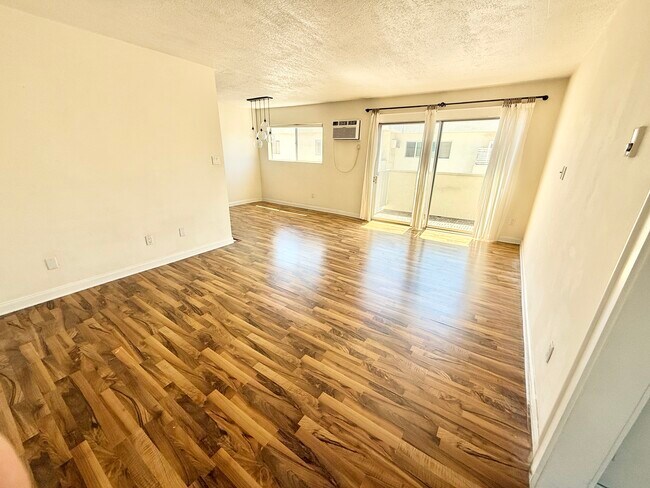 Foto del edificio - 960 Larrabee St
