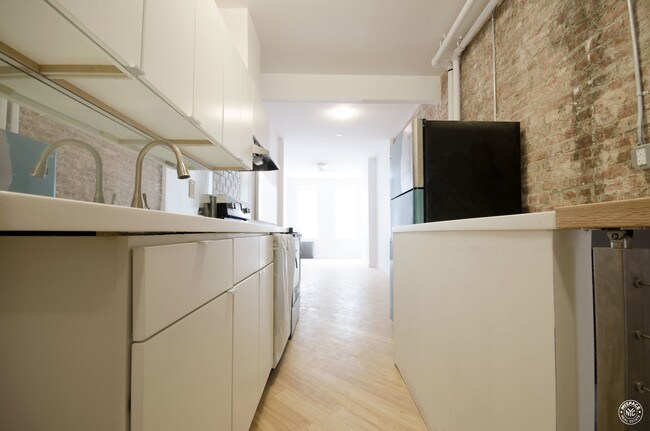 Foto del edificio - 310 Jefferson St