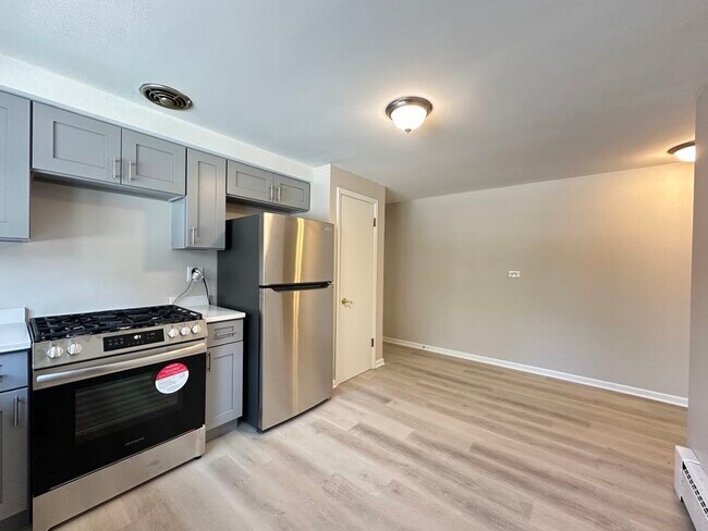 Building Photo - 2509 W 111th St