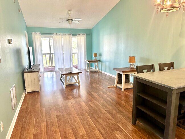 Building Photo - 5747 Deer Run Dr