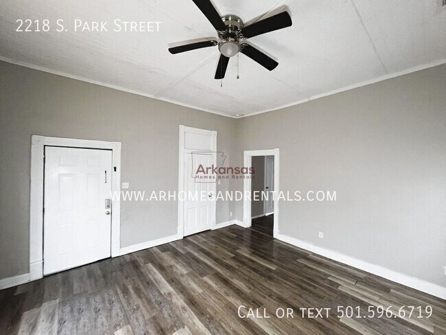 Foto del edificio - 2218 S Park St