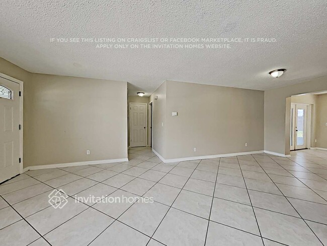 Building Photo - 1711 Ironwood Ct E
