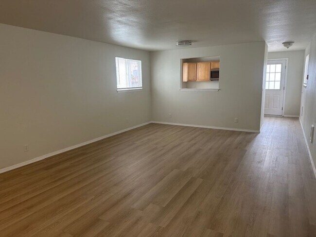 Foto del edificio - Renovated 3 Bed 2.5 Bath Home in South Park