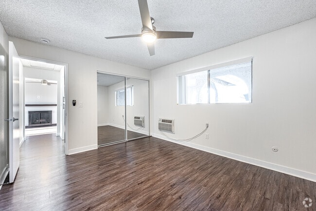 1BR, 1BA - 650SF - Bedroom - Luxe 1801