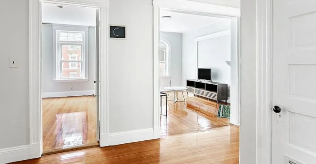 Photo - 12 STRATHMORE RD, Apartment