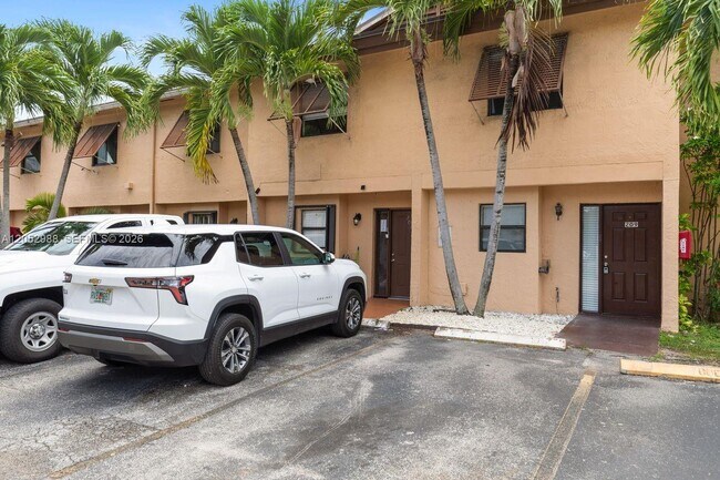 Foto del edificio - 6854 NW 173rd Dr