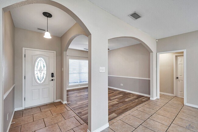 Foto del edificio - 3 Bed 2 Bath Home Ready To Rent ASAP!