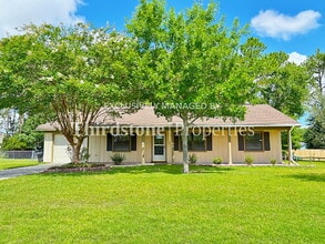 Building Photo - 2004 Shadowlawn Dr
