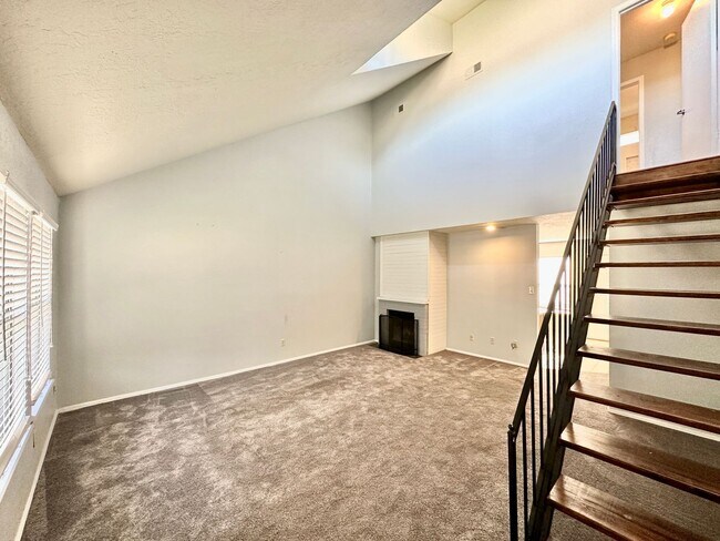 Foto del edificio - 6899 NW Willow Springs Dr