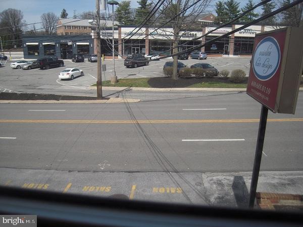 Foto del edificio - 388 W Lancaster Ave