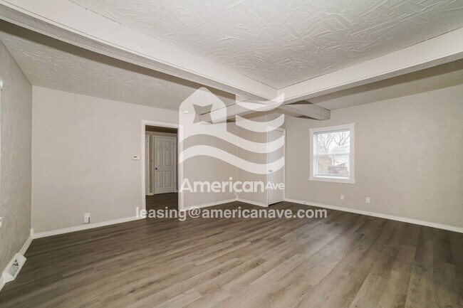 Foto del edificio - 500 Scenic Park Dr