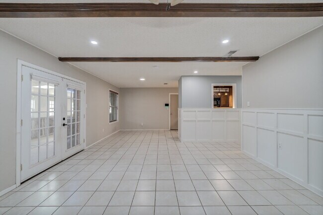 Foto del edificio - Spacious 3 bed 2 bath with Large Bonus Room!!