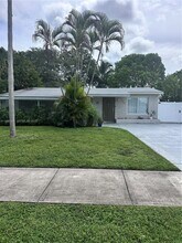 Building Photo - 6180 SW 42nd Ct