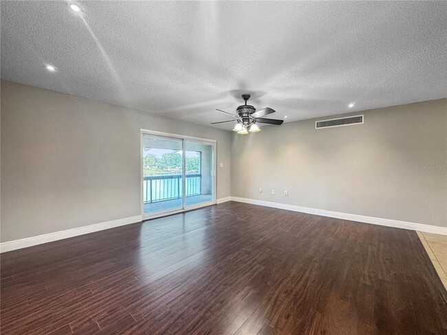 Building Photo - 626 Orange Dr