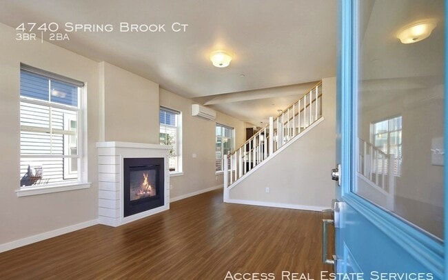 Foto del edificio - 4740 Spring Brook Ct