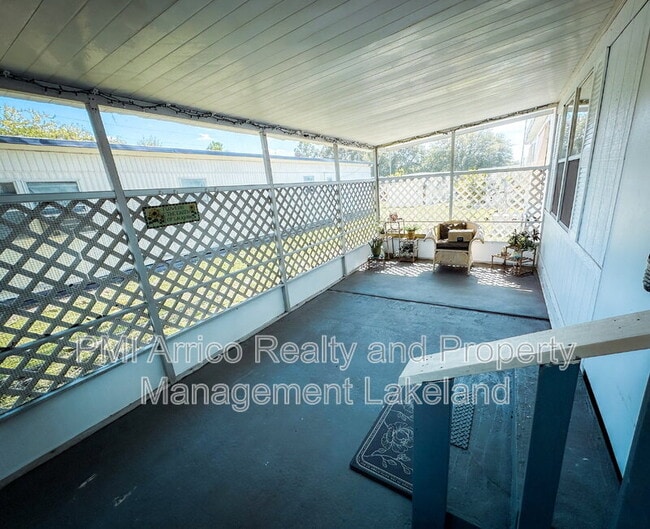 Foto del edificio - 753 W Main St