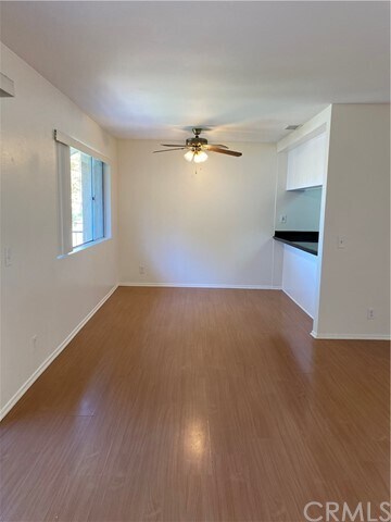 Foto del edificio - 24311 Canyon Lake Dr N