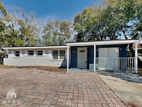 Building Photo - 717 Longdale Ave