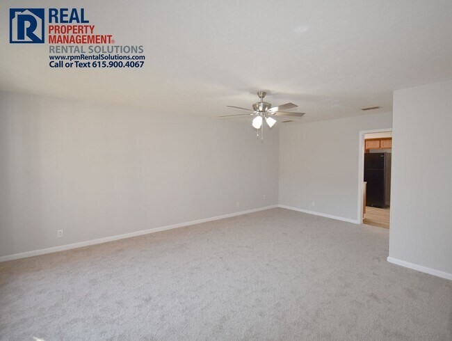 Building Photo - * PENDING* Great 3BD/2.5BA in Murfreesboro...