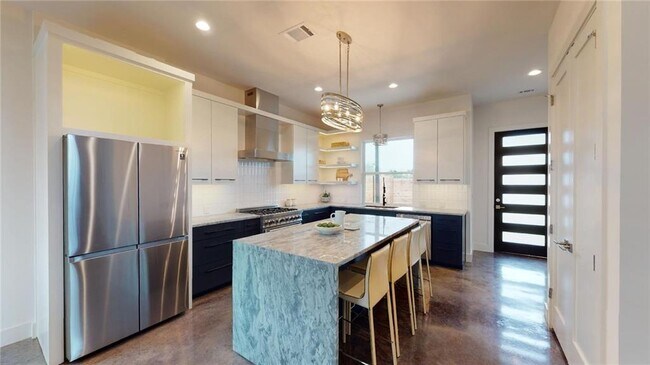 Foto del edificio - 6217 Clovis St
