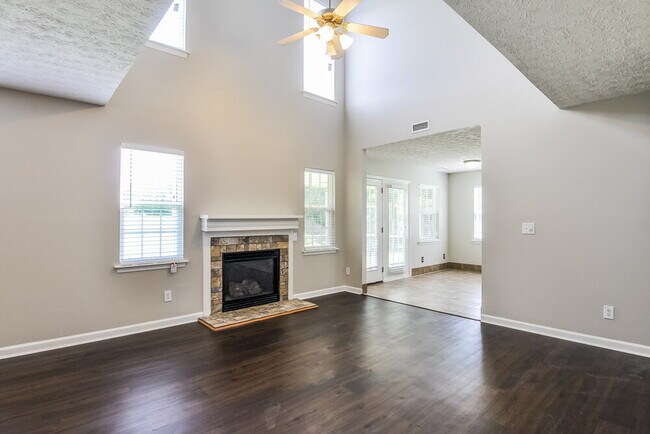 Building Photo - 1109 Braemar Highland Dr