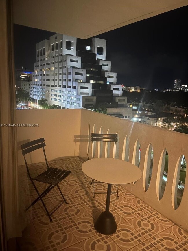 Building Photo - 625 Biltmore Way