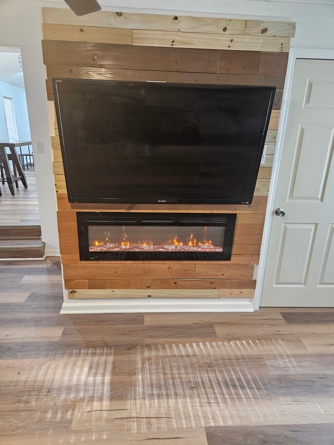 Den Media Center - 166 Hampton Wills Dr