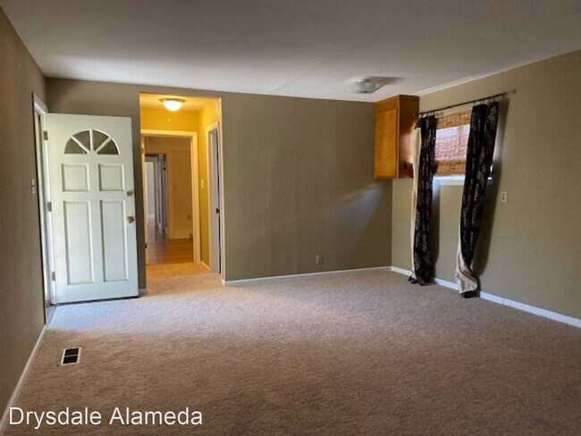 Building Photo - 3 br, 2 bath House - 3215 Fairview Avenue