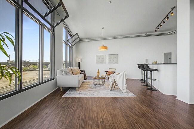 Foto del edificio - 3100 Huron St