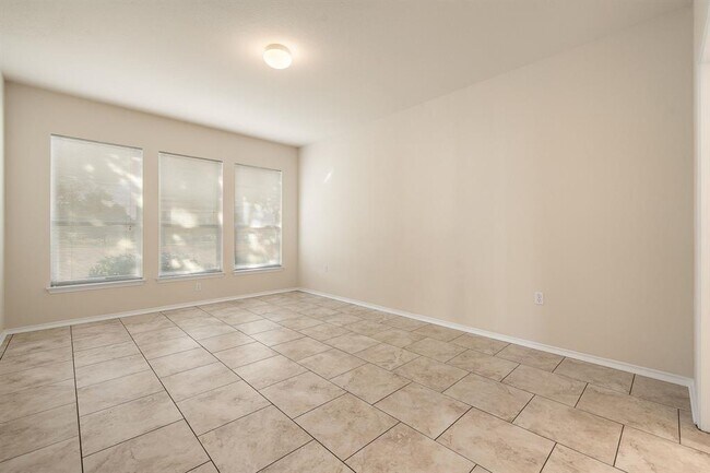 Foto del edificio - 119 Portsmouth Dr