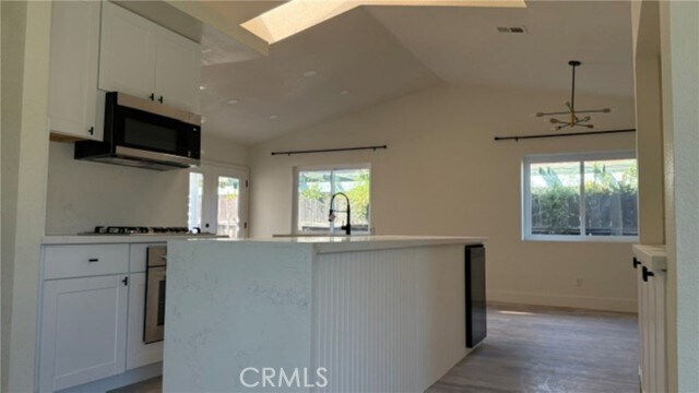 Foto del edificio - 39233 Rising Hill Dr