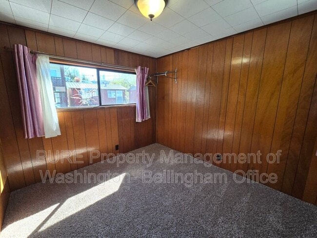 Building Photo - 7394 Birch Bay Dr