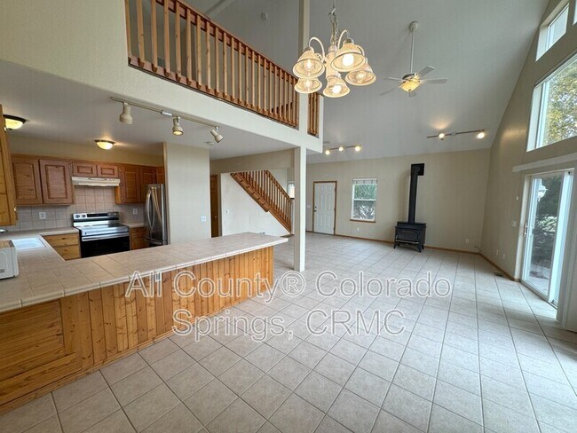 Photo - 32 Front St House