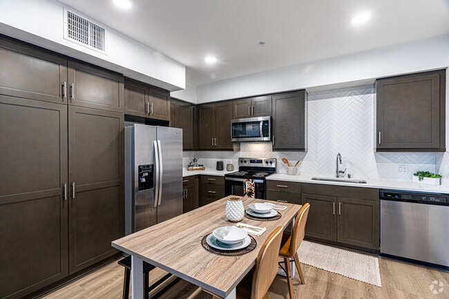 2HAB, 2BA - 972 ft² - The Courtyards Pacific Village