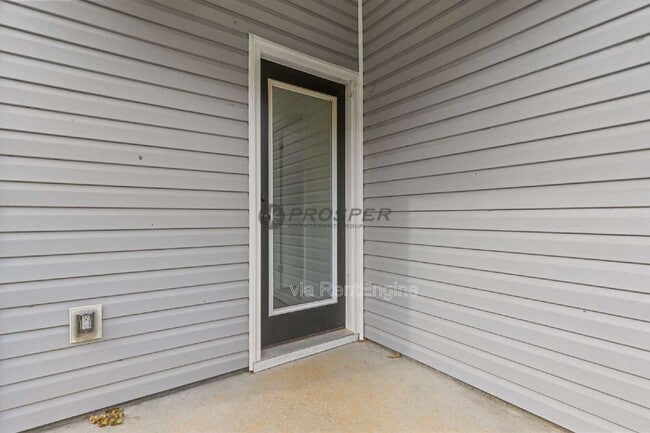 Building Photo - 4054 Parris Bridge Rd