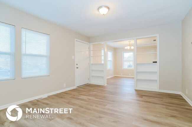 Building Photo - 1004 S Brockway St