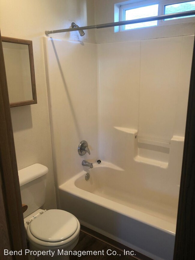 Foto del edificio - 1 br, 1 bath Apartment - 1269 NW Stannium