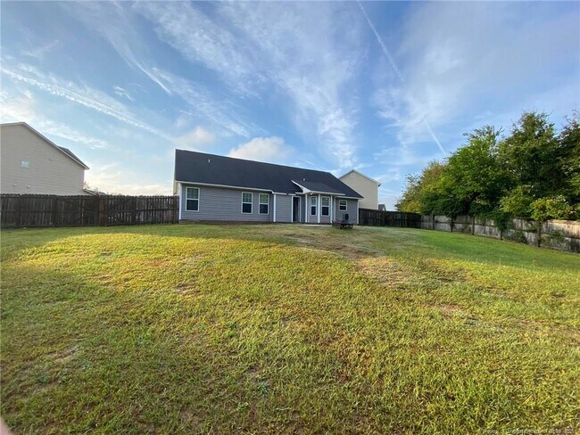 Building Photo - 2106 Crain Ct