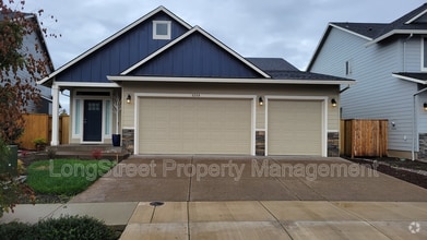 Building Photo - 4289 NE Sagecrest St