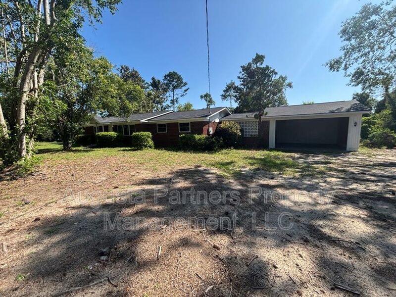 Foto principal - 390 Old Evans Rd