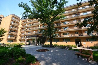 Building Photo - Wilmot Park Plaza