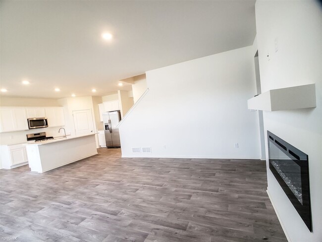 Building Photo - 4 br, 2.5 bath House - 7580 West 105th Place