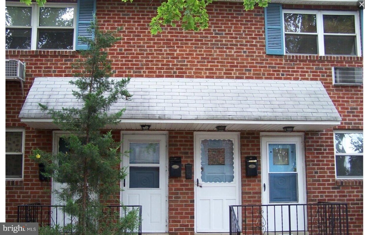 50 N Fellowship Rd Unit 402, Maple Shade, NJ 08052 Room for Rent in