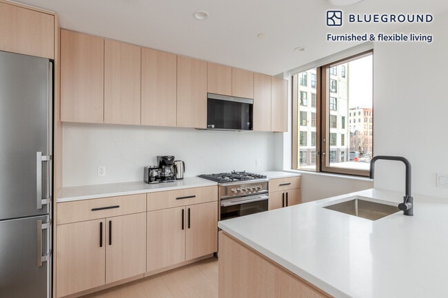 Building Photo - 482 Kent Ave