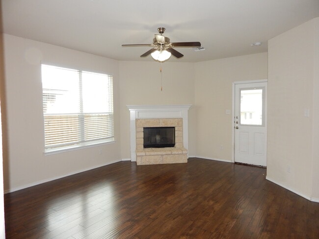 Foto del edificio - 9604 Glynhill Ct